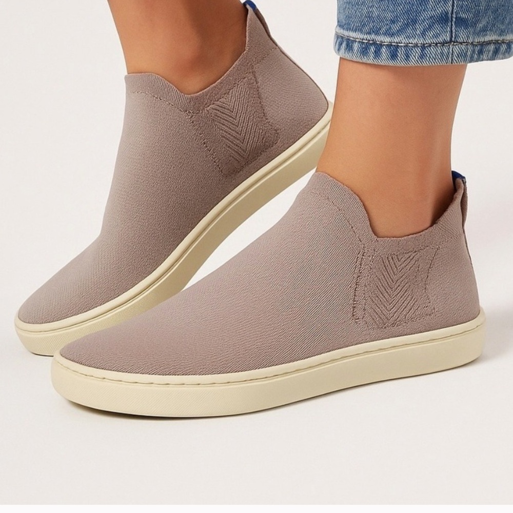 Rothy's the city Slip-On knit Sneakers in lilac grey size 8.5